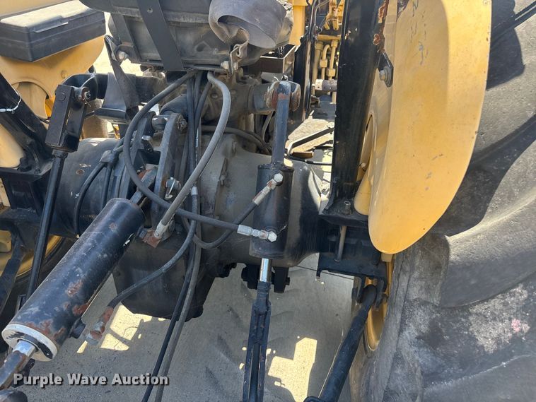 image for item ER7651 1999 New Holland 545D industrial tractor