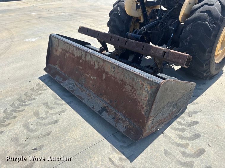 image for item ER7651 1999 New Holland 545D industrial tractor