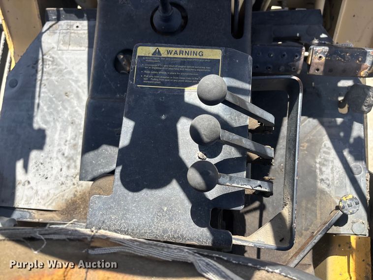 image for item ER7651 1999 New Holland 545D industrial tractor