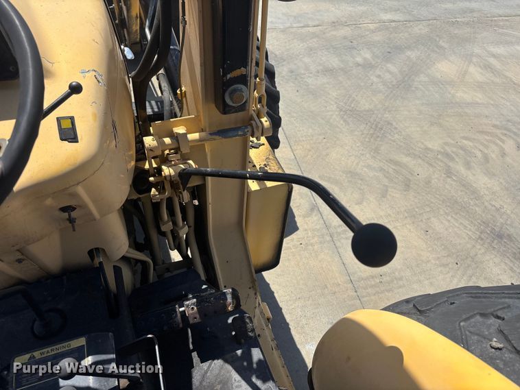 image for item ER7651 1999 New Holland 545D industrial tractor