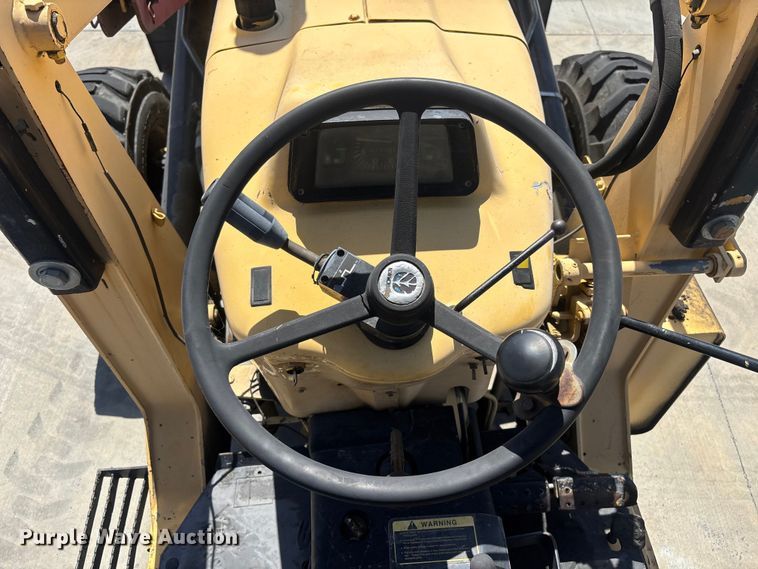 image for item ER7651 1999 New Holland 545D industrial tractor