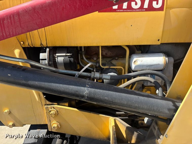 image for item ER7651 1999 New Holland 545D industrial tractor