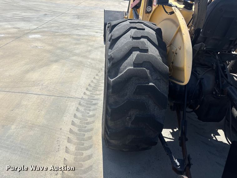 image for item ER7651 1999 New Holland 545D industrial tractor