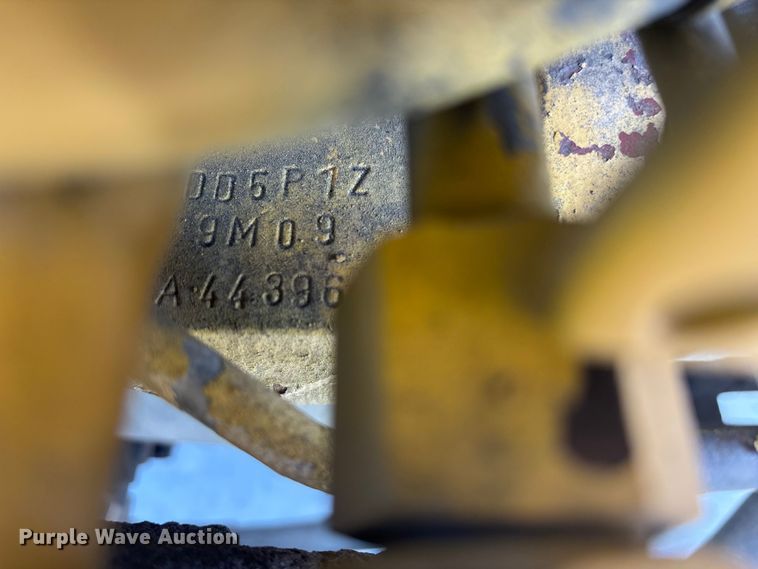 image for item ER7651 1999 New Holland 545D industrial tractor