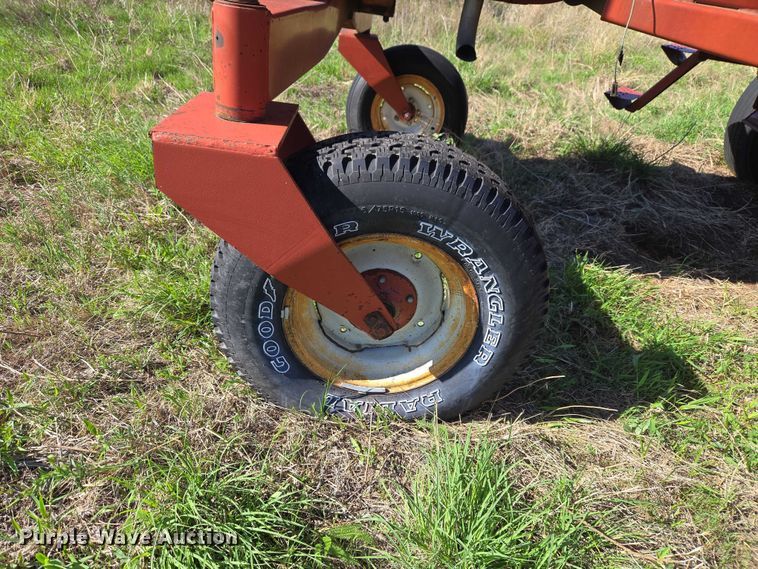 image for item ET5095 Hesston 6550 swather / windrower