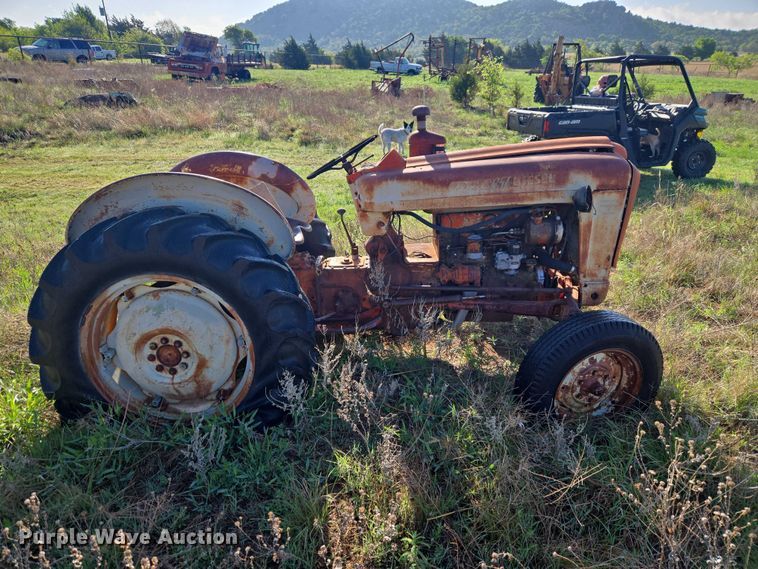 image for item ET5149 Ford 851 tractor