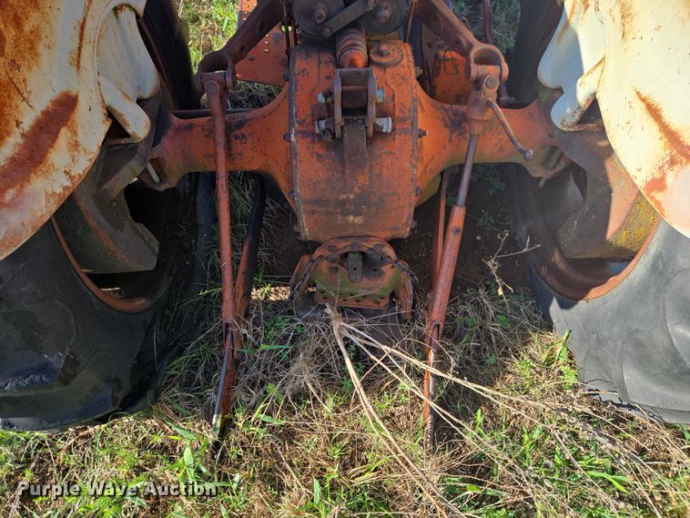 image for item ET5149 Ford 851 tractor
