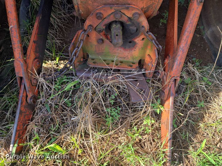 image for item ET5149 Ford 851 tractor