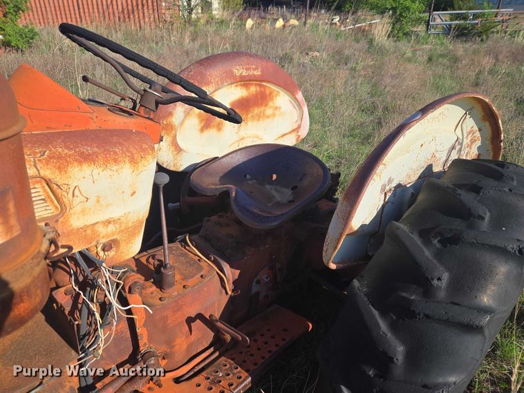 image for item ET5149 Ford 851 tractor