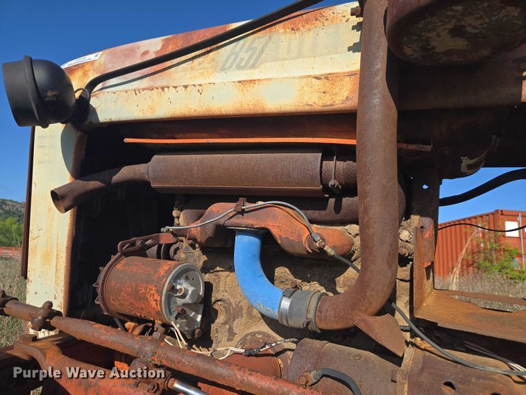 image for item ET5149 Ford 851 tractor