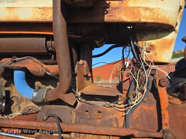 image for item ET5149 Ford 851 tractor
