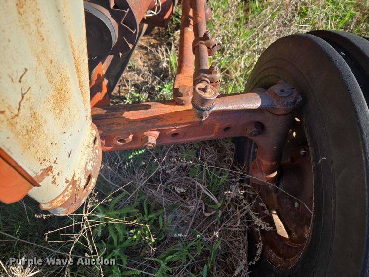 image for item ET5149 Ford 851 tractor