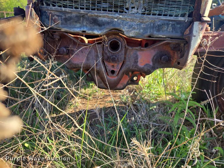 image for item ET5149 Ford 851 tractor