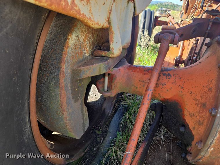 image for item ET5149 Ford 851 tractor