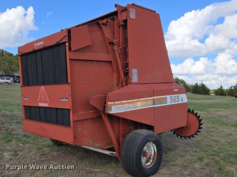 image for item ET5152 Hesston 565A round baler