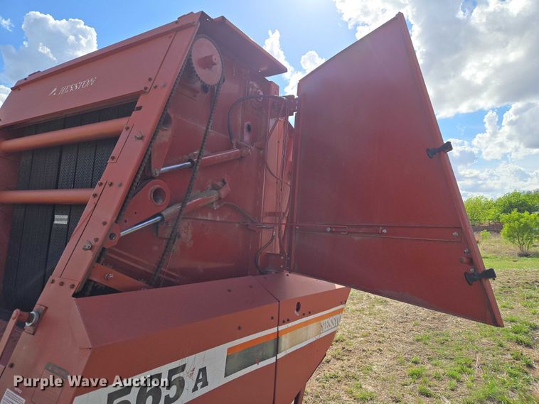 image for item ET5152 Hesston 565A round baler