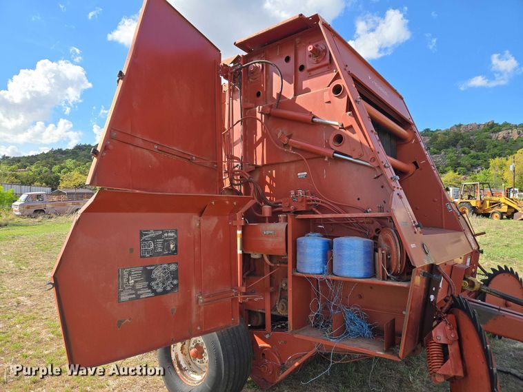 image for item ET5152 Hesston 565A round baler