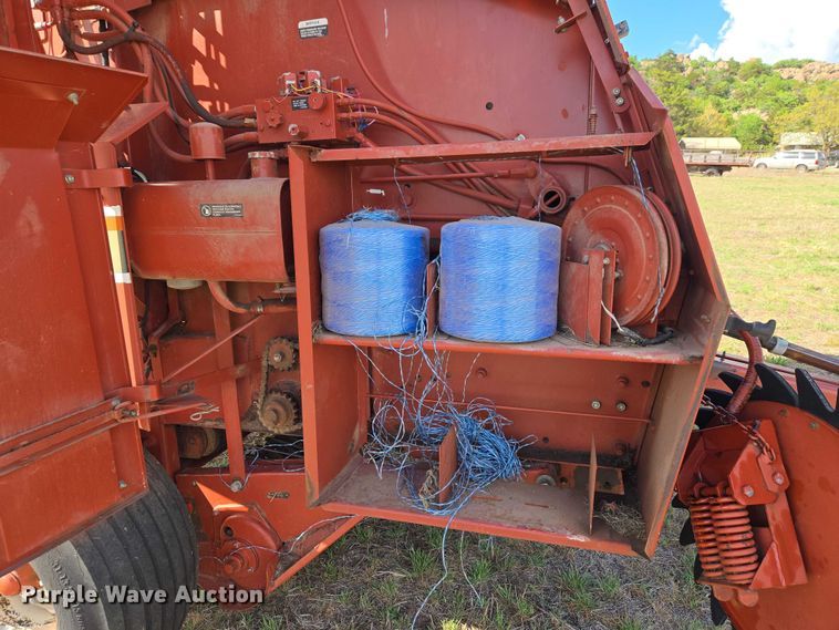 image for item ET5152 Hesston 565A round baler