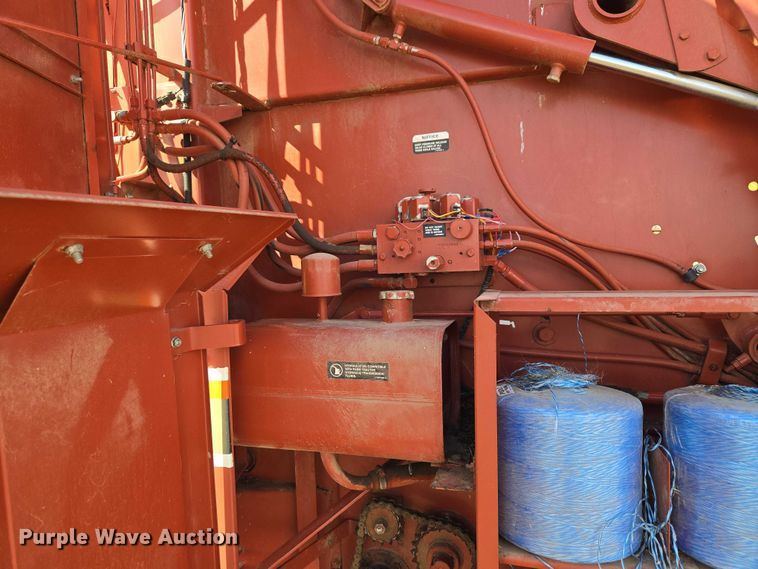 image for item ET5152 Hesston 565A round baler