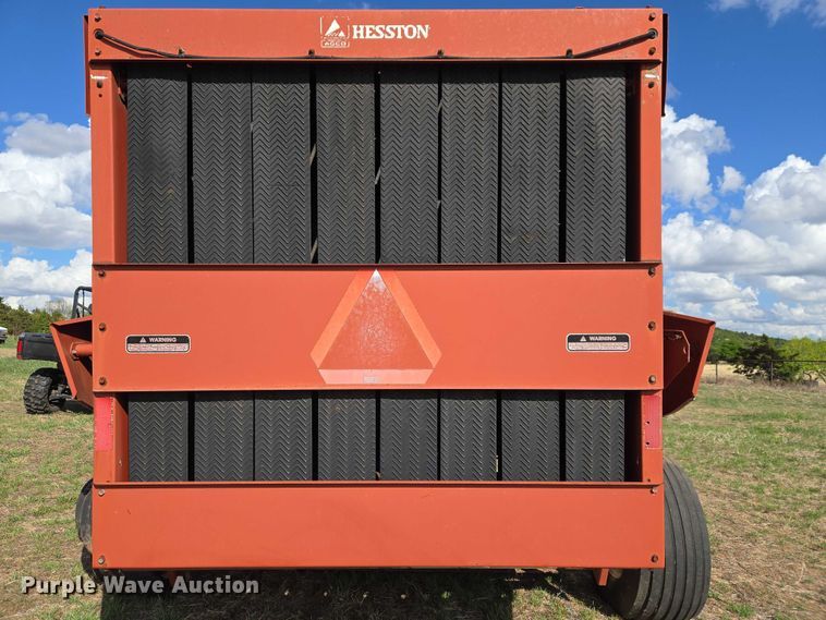 image for item ET5152 Hesston 565A round baler