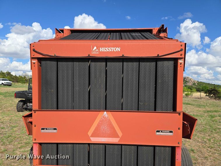 image for item ET5152 Hesston 565A round baler