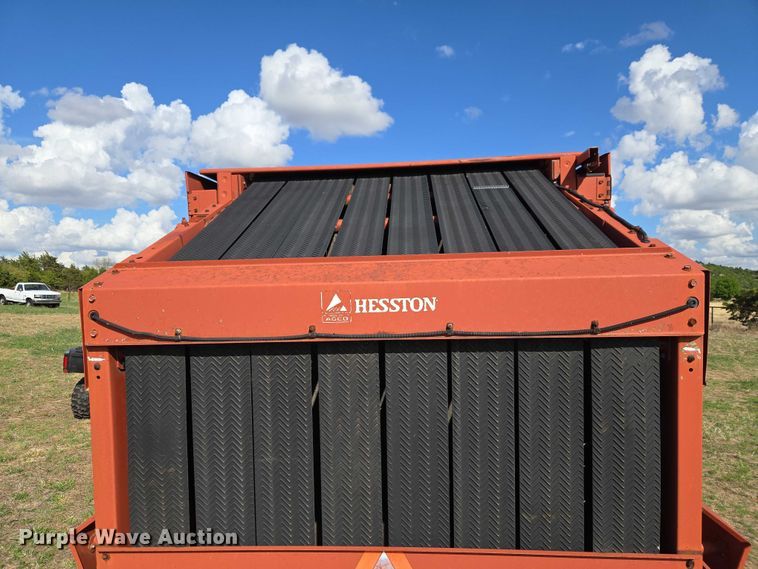 image for item ET5152 Hesston 565A round baler