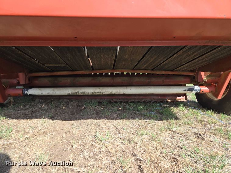 image for item ET5152 Hesston 565A round baler