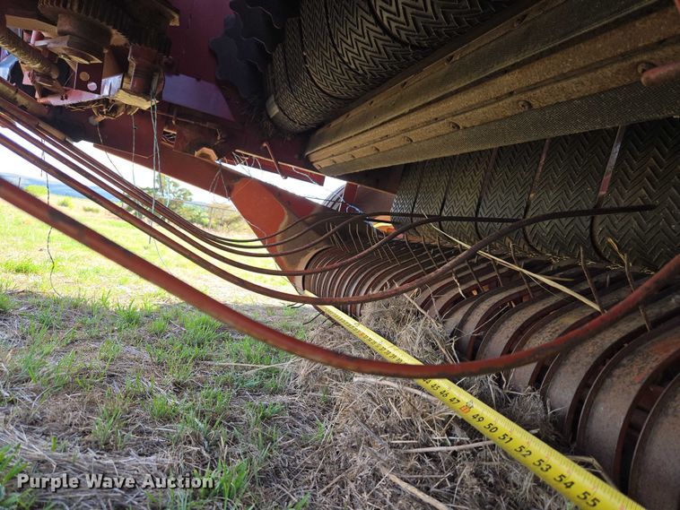 image for item ET5152 Hesston 565A round baler