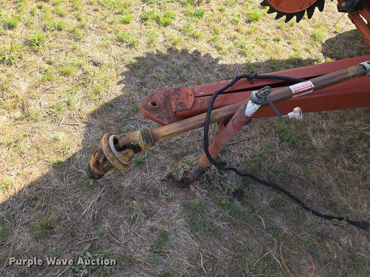 image for item ET5152 Hesston 565A round baler