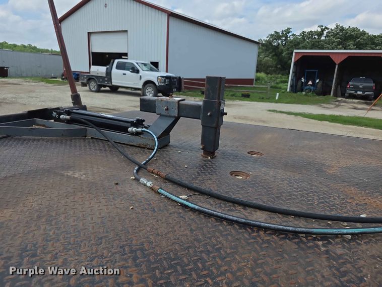 image for item EV2170 1994 Ford F250 XL bale bed pickup truck