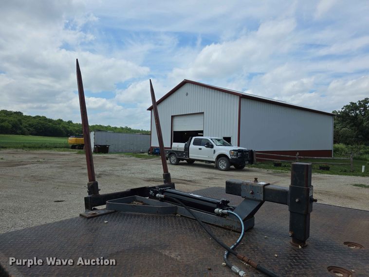image for item EV2170 1994 Ford F250 XL bale bed pickup truck
