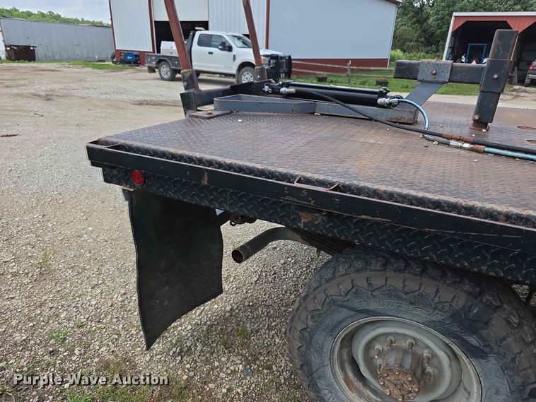 image for item EV2170 1994 Ford F250 XL bale bed pickup truck