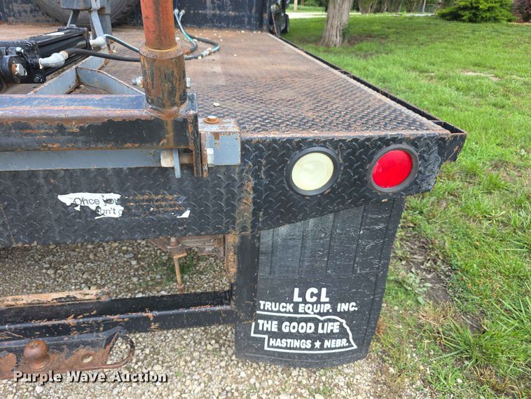 image for item EV2170 1994 Ford F250 XL bale bed pickup truck
