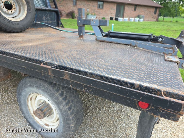 image for item EV2170 1994 Ford F250 XL bale bed pickup truck