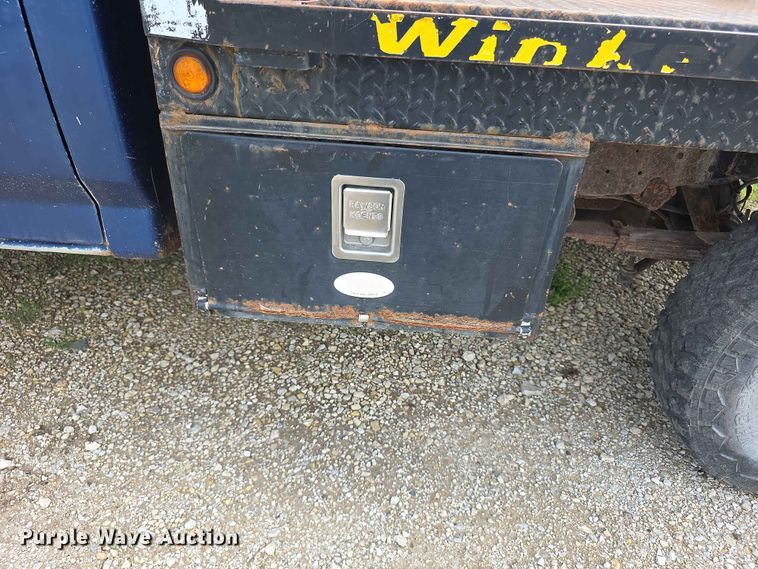 image for item EV2170 1994 Ford F250 XL bale bed pickup truck