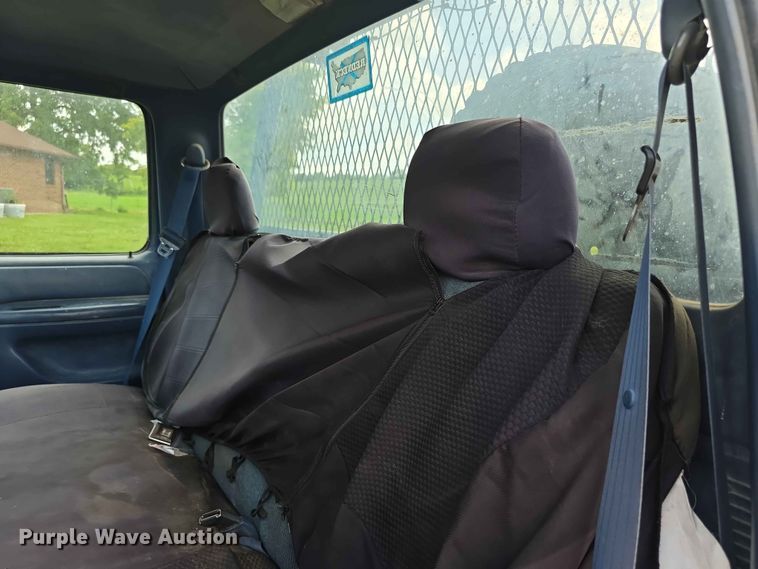 image for item EV2170 1994 Ford F250 XL bale bed pickup truck