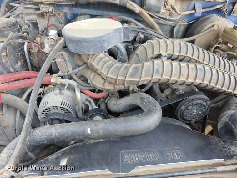 image for item EV2170 1994 Ford F250 XL bale bed pickup truck