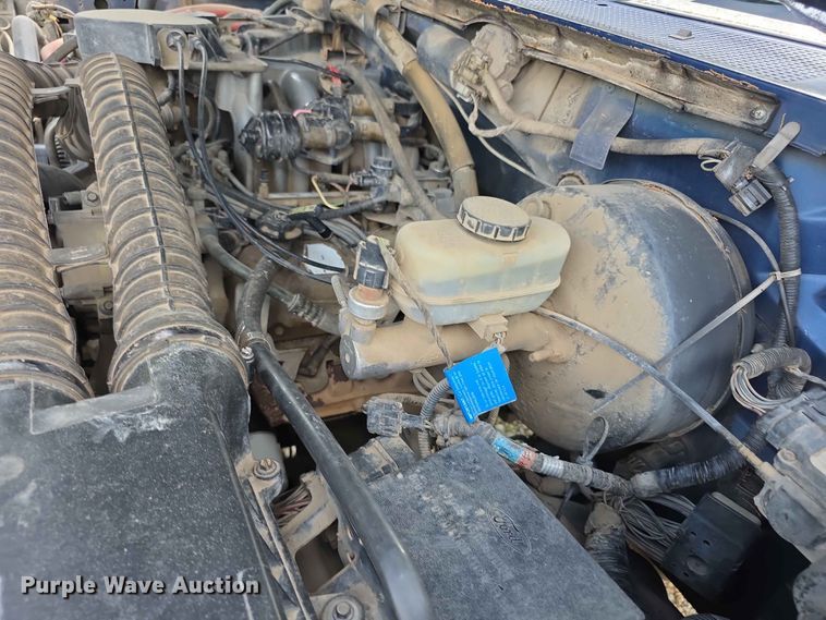 image for item EV2170 1994 Ford F250 XL bale bed pickup truck
