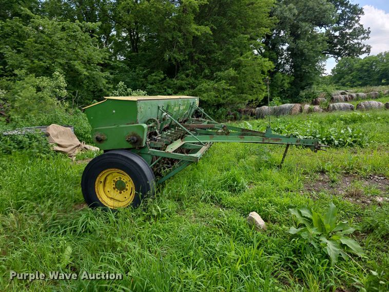 image for item EV2171 John Deere FBB grain drill