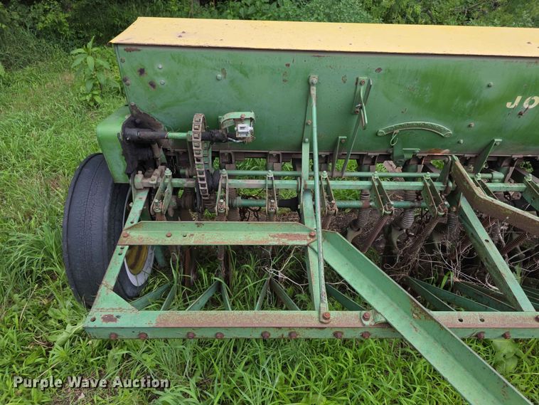 image for item EV2171 John Deere FBB grain drill