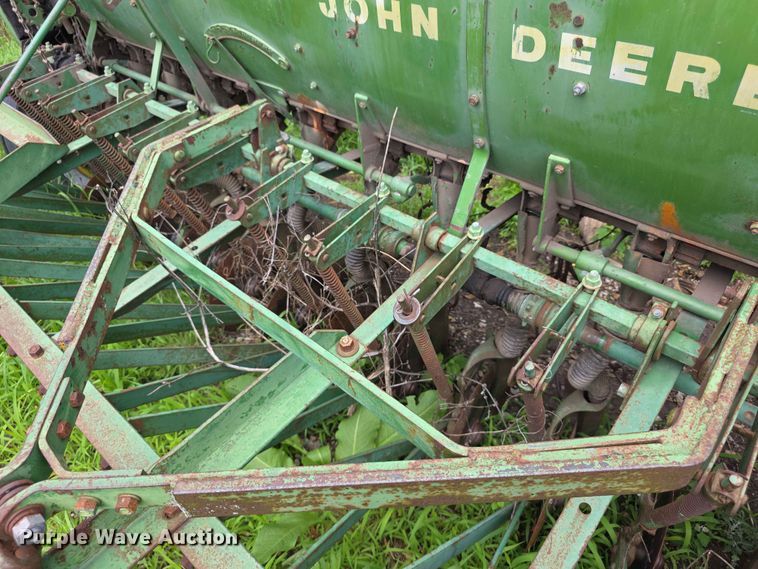 image for item EV2171 John Deere FBB grain drill