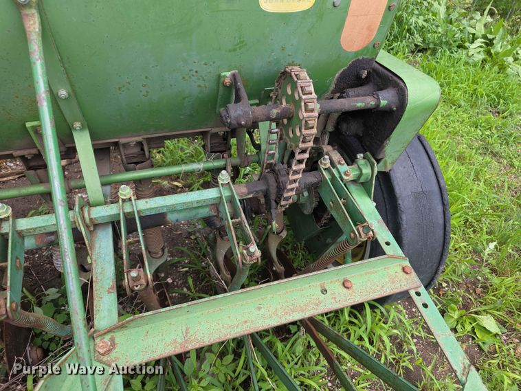 image for item EV2171 John Deere FBB grain drill