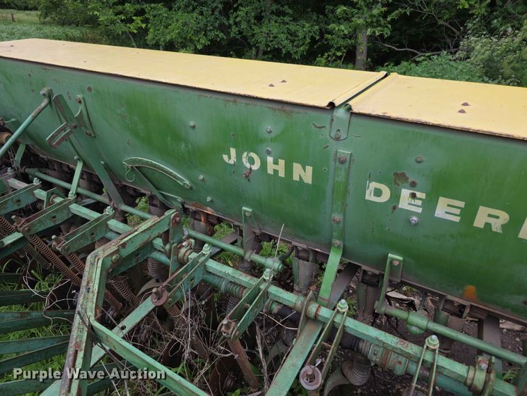 image for item EV2171 John Deere FBB grain drill