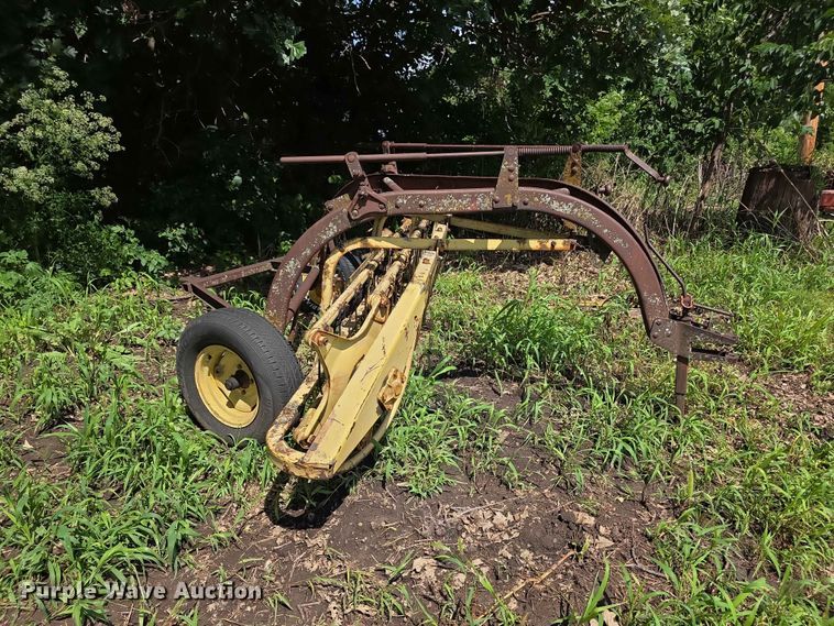 image for item EV2172 New Holland 256 hay rake