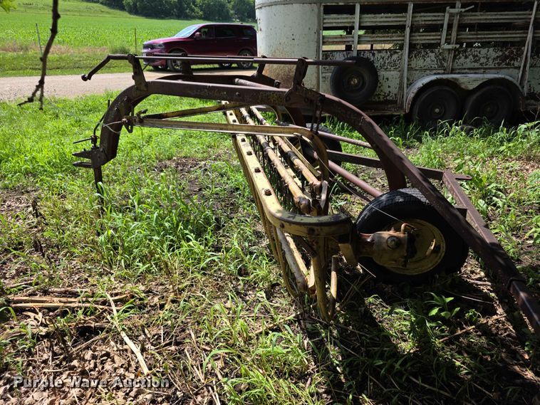 image for item EV2172 New Holland 256 hay rake