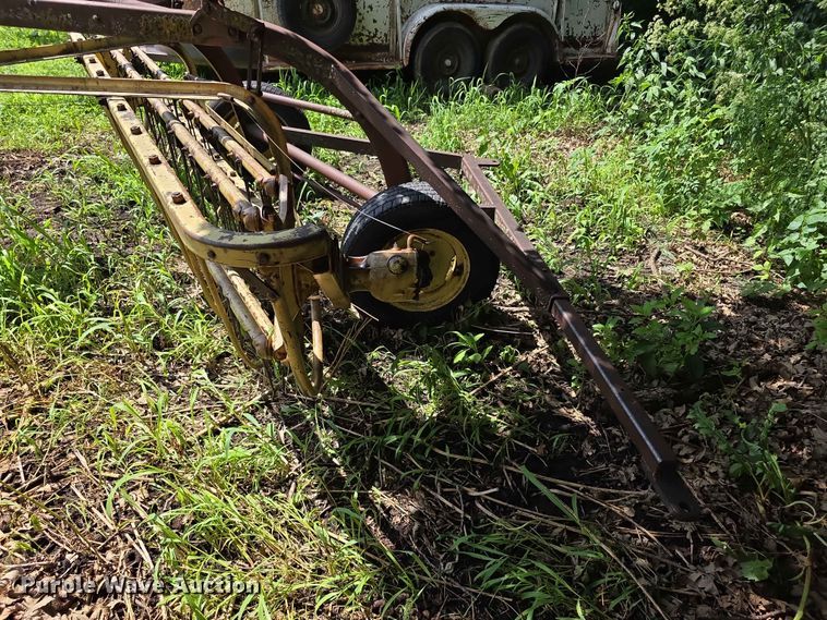 image for item EV2172 New Holland 256 hay rake