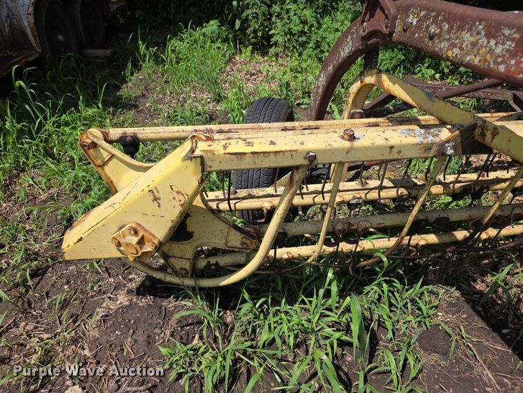 image for item EV2172 New Holland 256 hay rake