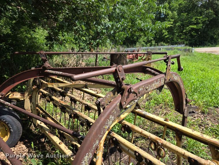 image for item EV2172 New Holland 256 hay rake