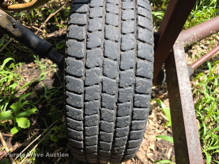image for item EV2172 New Holland 256 hay rake