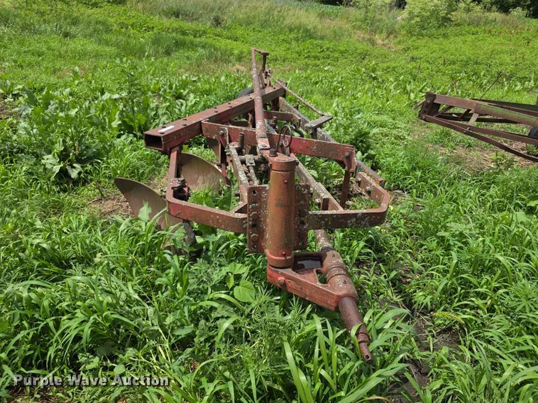 image for item EV2191 Massey Ferguson 86  plow